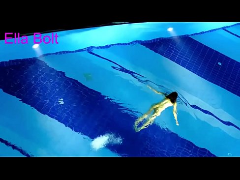 ❤️ Non posso smettere di guardare, giovane bionda catturata nuotare nuda nella piscina del resort ELLA BOLT Video di sessoal it.passenger33.ru ️❤