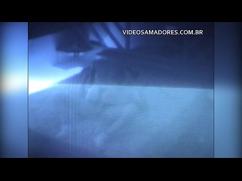 ❤️ Marito filma la moglie che si scopa il vicino e scopre che è un cornuto Video di sessoal it.passenger33.ru ️❤