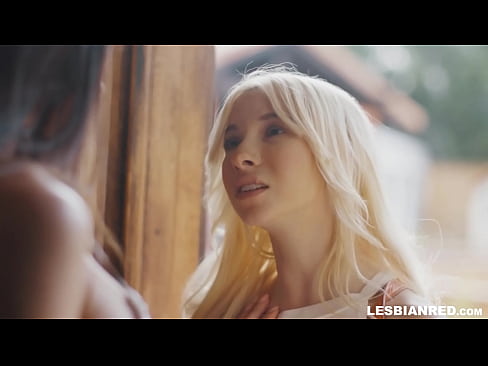 ❤️ Ragazza torna a casa qualche mese dopo e finisce per mangiare la figa della sua matrigna Video di sessoal it.passenger33.ru ️❤